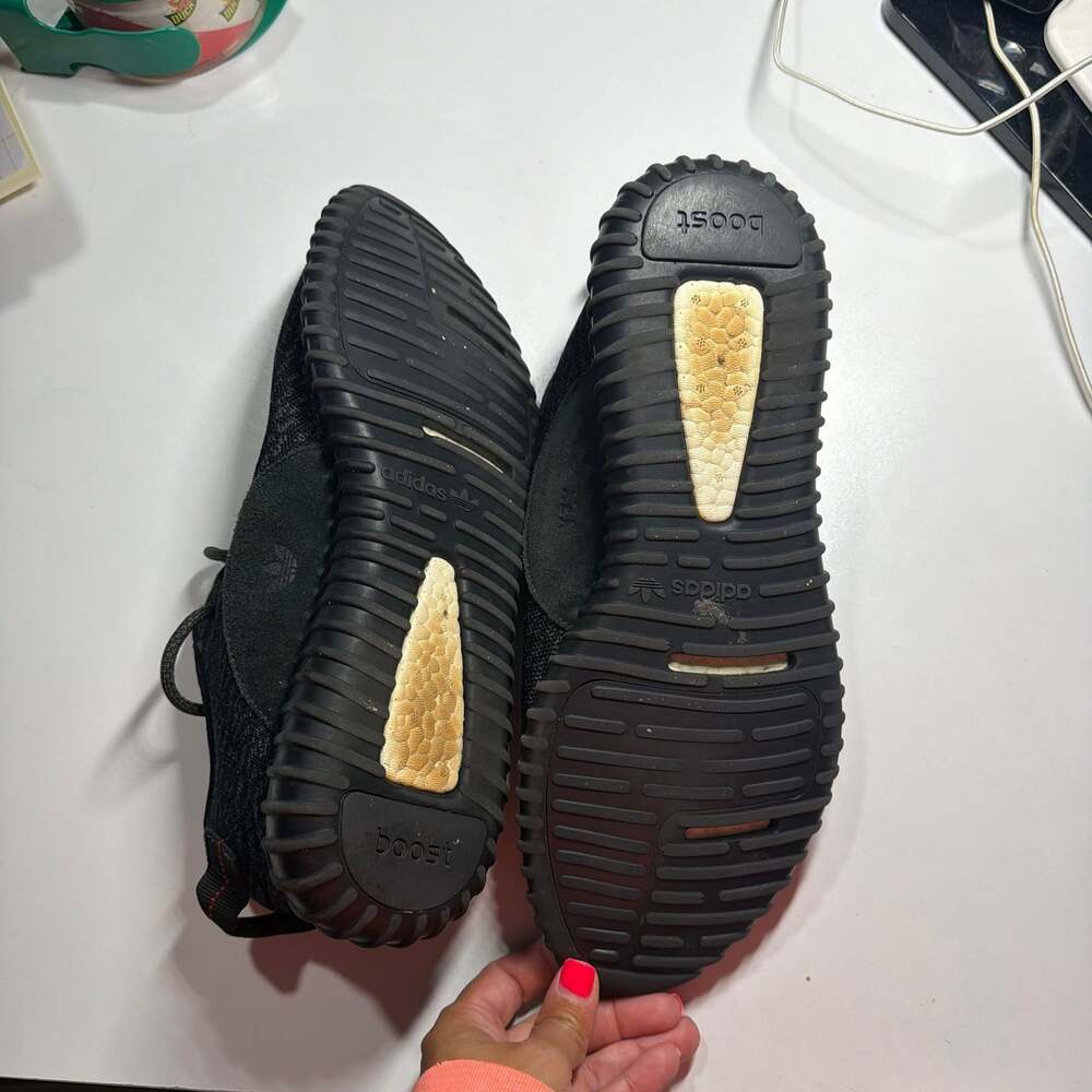 Adidas Yeezy Boost 350 V2 Pirate Black Sneakers - Men's Size 13 - Picture 4 of 7